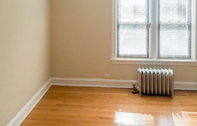 Studio, 1 bath, 355 sqft, $1,375, Unit 1948-3R