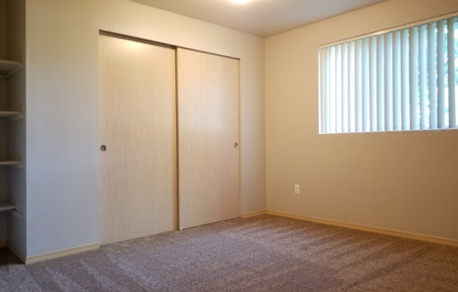 3 beds, 2 baths, 1,132 sqft, $1,675, Unit 216