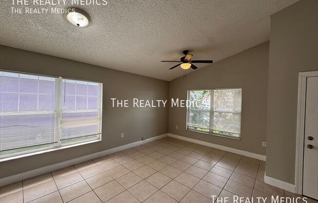 1143 FREMONT PARK AVE