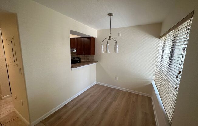 2 bed 1.5 Bath I2 Story Townhouse In Gated Community In Bradenton!