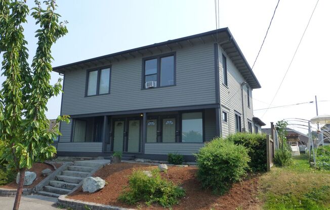 8th Street, 1109 & 1111