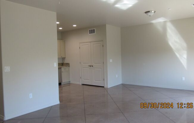 1 bed, 1 bath, 919 sqft, $1,500, Unit B101