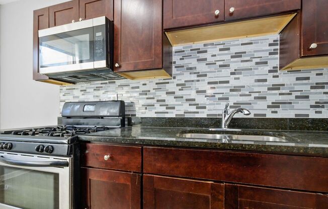 1 bed, 1 bath, 580 sqft, $1,355, Unit 4236 - 3W