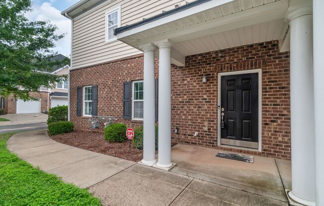 Beautiful Condo Minutes from Ballantyne with Modern Finishes & Great Amenities!