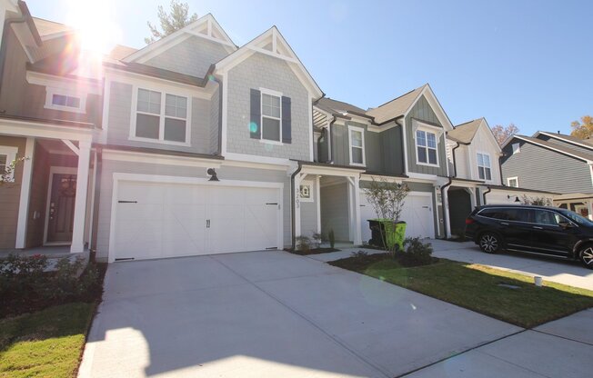 3 Bedroom, 2.5 Bath with 2 Car Garage! - Pet Friendly
