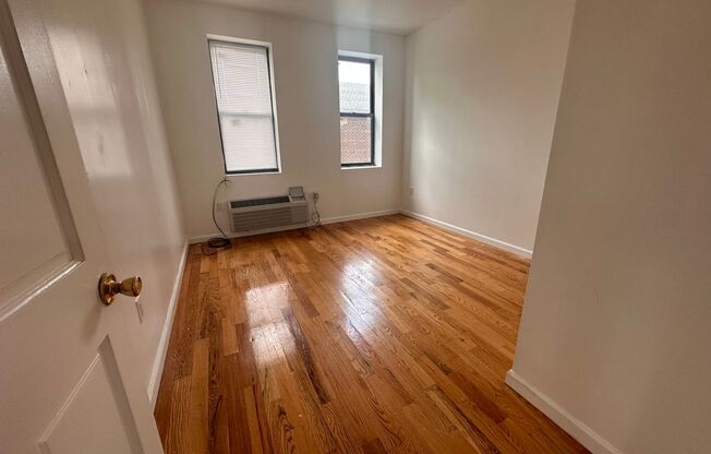 HOBART AVE UNIT 2