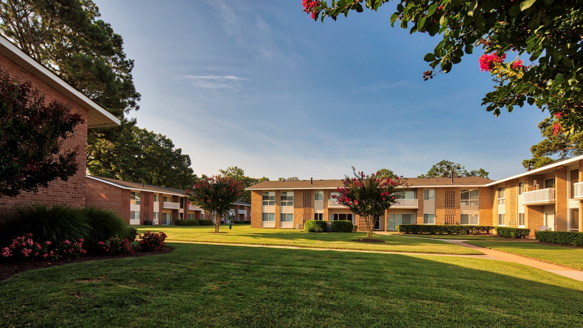 Pinewood Gardens Apartments