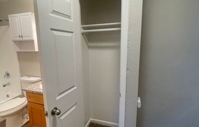 1 bed, 1 bath, 575 sqft, $1,350, Unit 59
