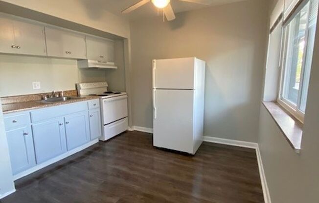 1 bed, 1 bath, 450 sqft, $850, Unit 20