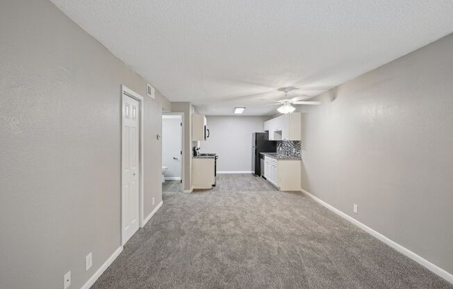 2 beds, 1.5 baths, 980 sqft, $1,425, Unit 972