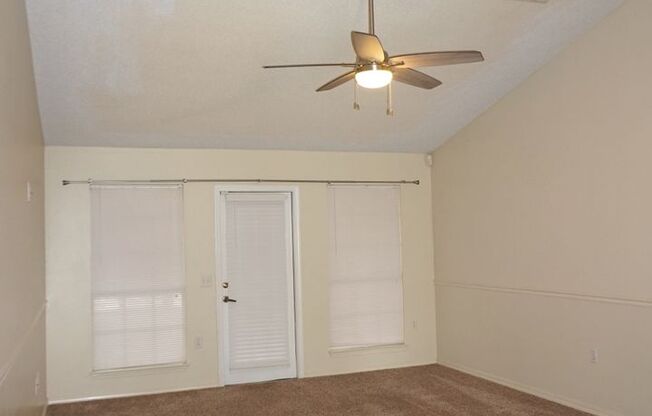 3/2 with a Sunroom in Gulf Breeze, FL!!