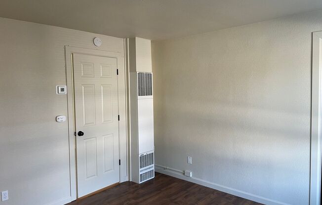 1 bed, 1 bath, 650 sqft, $1,150, Unit 03