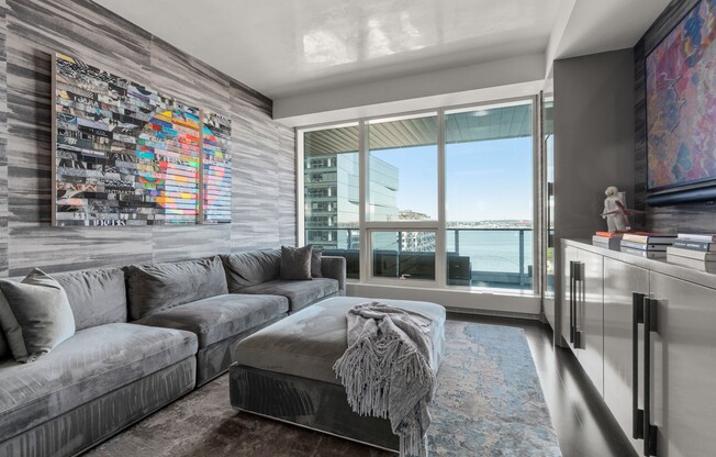 3 beds, 3.5 baths, 2,376 sqft, $30,000, Unit 10E