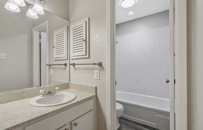 2 beds, 2 baths, 958 sqft, $1,145, Unit D25