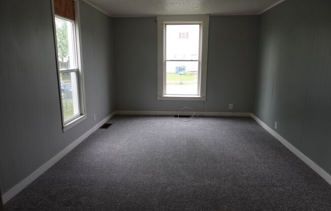 915 W Powers St- Unit 1