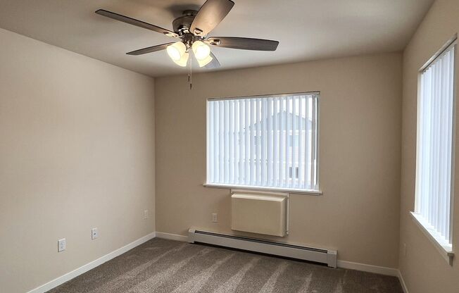 2 beds, 1 bath, 1,040 sqft, $1,485, Unit AT 709-34