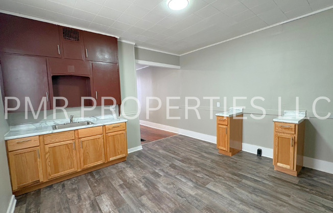 1 Bedroom / 1 Bathroom House