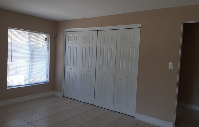 2 beds, 2 baths, 920 sqft, $1,245, Unit Unit # 607