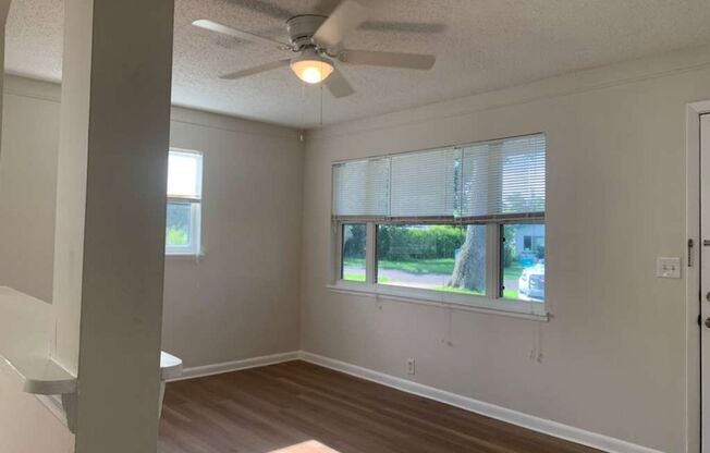 Updated 2 Bedroom 1 Bath in Central Gulfport