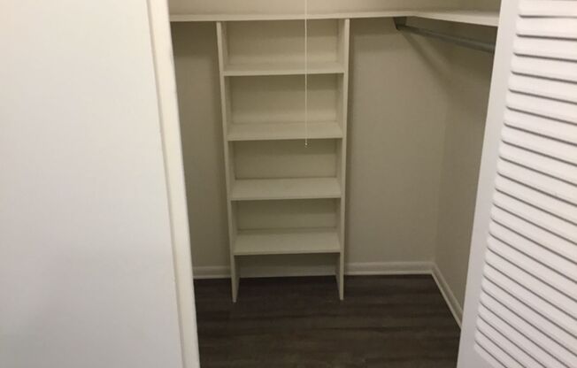 1 bed, 1 bath, 682 sqft, $1,230, Unit GL37006