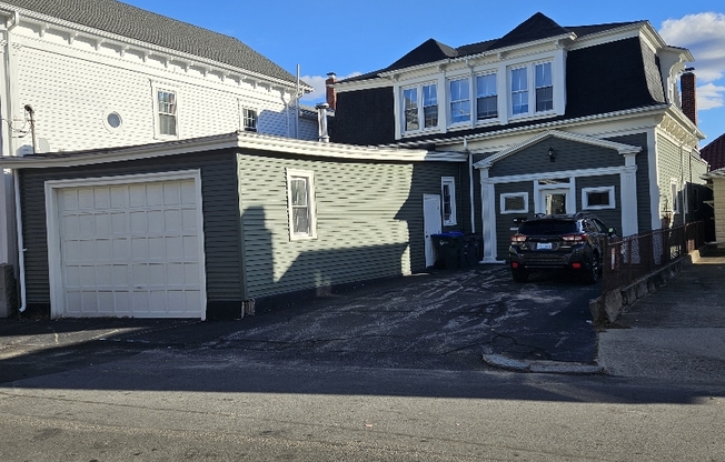 64 KENYON ST