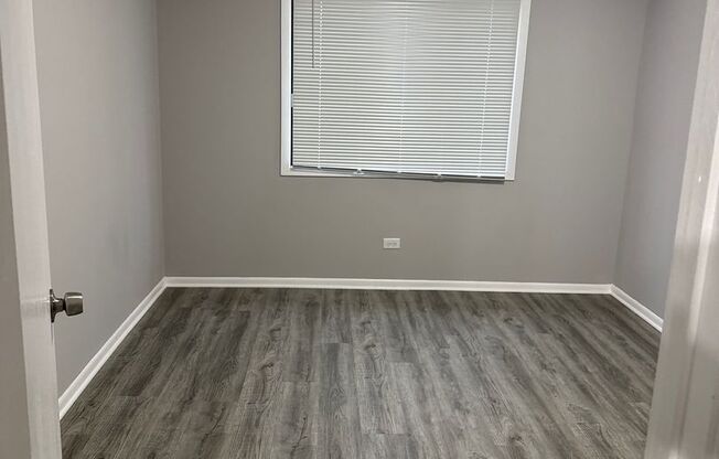 2 beds, 1 bath, $1,650, Unit 619-208