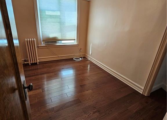 136 BAY RDG AVE