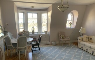 6 RUTLAND SQ
