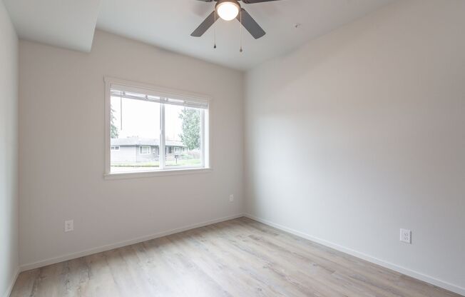 2 beds, 1.5 baths, 921 sqft, $1,795, Unit 103