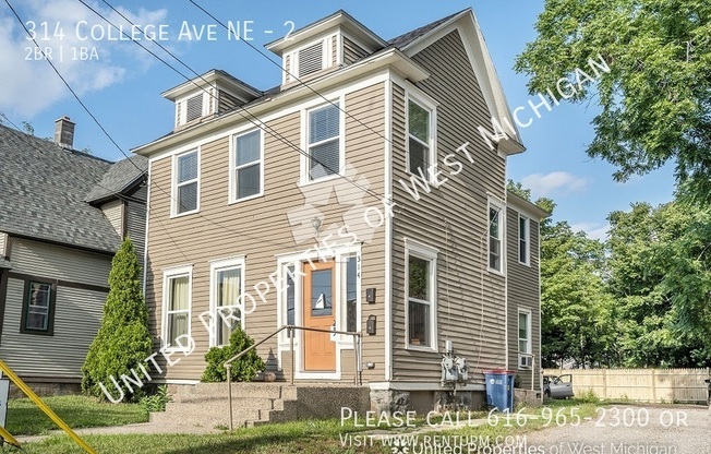 314 COLLEGE AVE NE