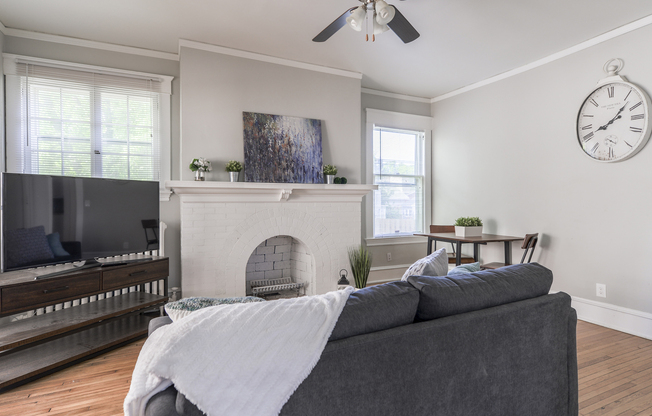 2600 Dupont Ave South