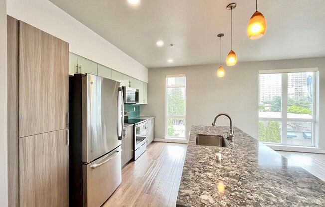 2 beds, 1 bath, $3,000