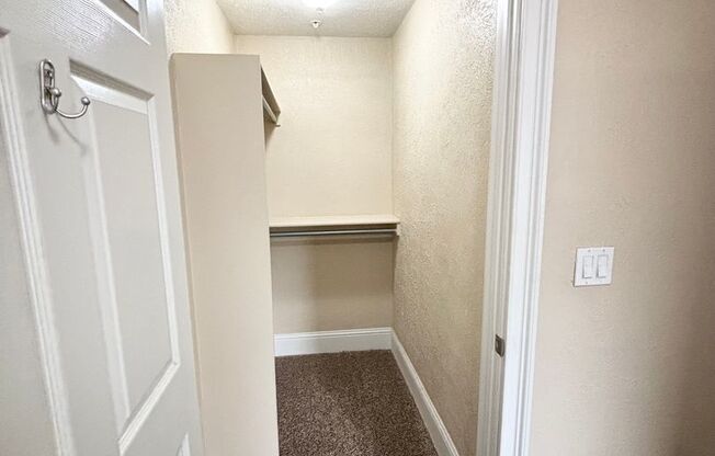2 beds, 2 baths, $1,295, Unit 206