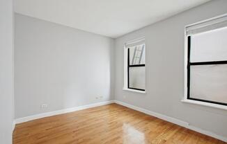 324 E 61 ST 2 ROW