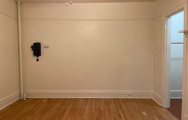 Studio, 1 bath, 350 sqft, $995, Unit 207