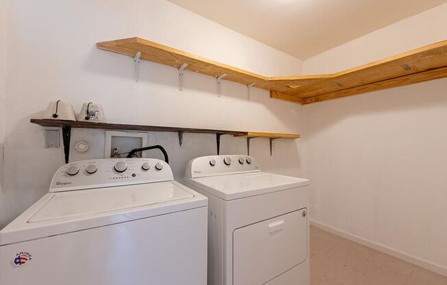 2 beds, 1 bath, $1,749