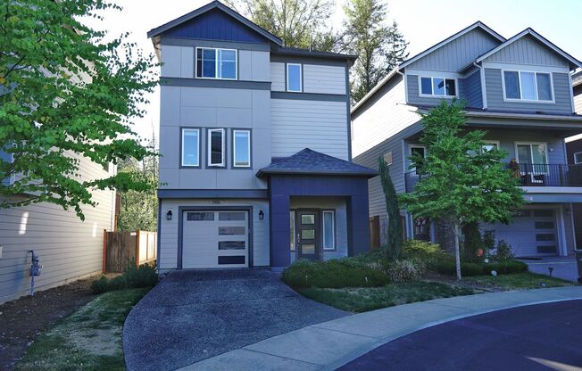 Spacious 4 Bedroom home in North Lynnwood/South Everett