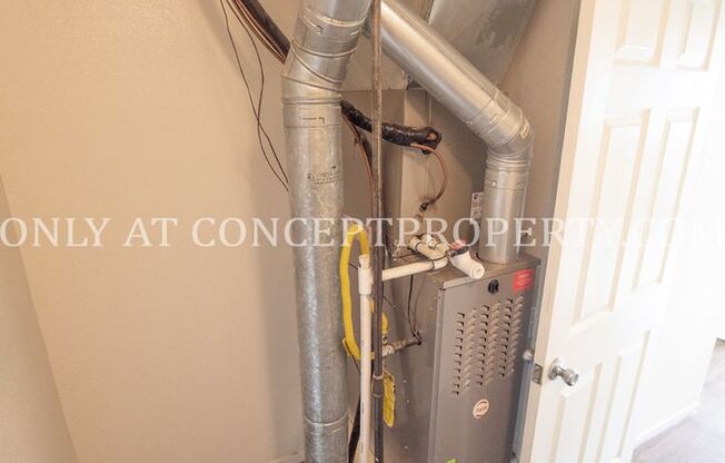 2 beds, 1 bath, 810 sqft, $1,249, Unit 55