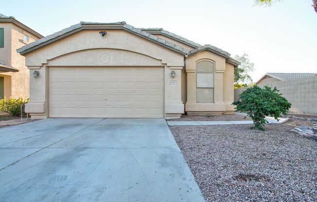 Charming 3 Bedroom available January 1st in San Tan Valley! Located in Johnson Ranch, good walking, Close to Shopping, Schools and so Much More!!!