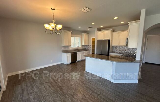 804 E GARY LN