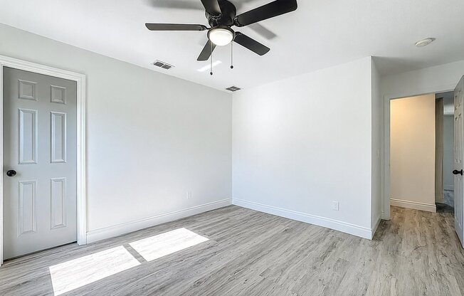 13841 CHIHULY CT