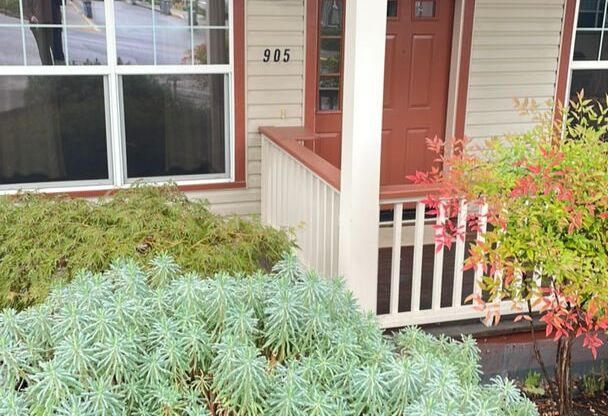 1 Bedroom + Office/Craft Room, 1.5 bath Condo in Mountain Meadows Community!