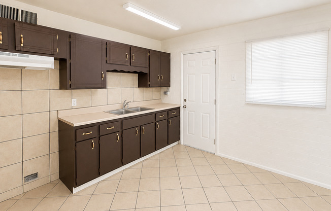 5437 S 14 WAY