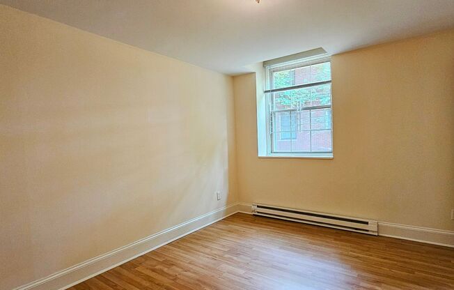 2 beds, 1 bath, 675 sqft, $1,550, Unit 106
