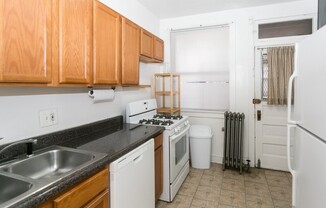 3520 BROADWAY