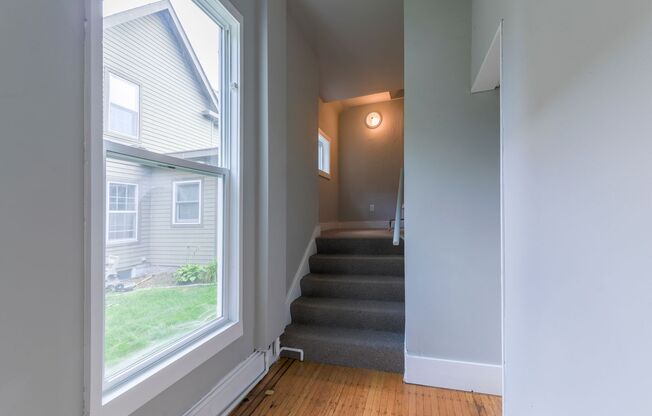 2215 - 2217 Grand Ave South