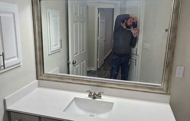 1 bed, 1 bath, 732 sqft, $1,250, Unit 06205