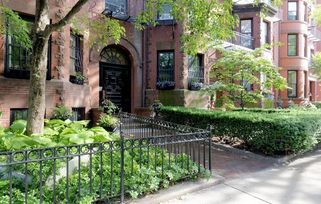 398 Marlborough St