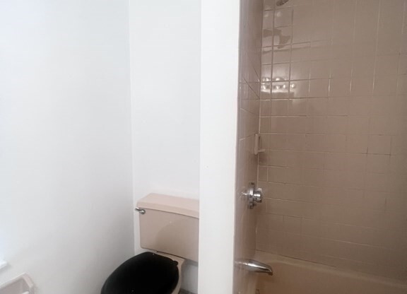 1 bed, 1 bath, 550 sqft, $2,500, Unit 102