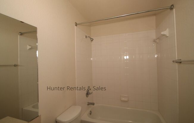 3 beds, 2 baths, $1,075